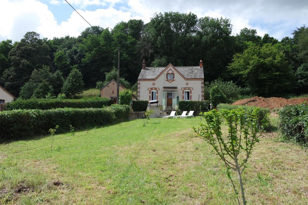 Domaine Du Pavillon Gite 15 Personnes Issy-l'Eveque Esterno foto