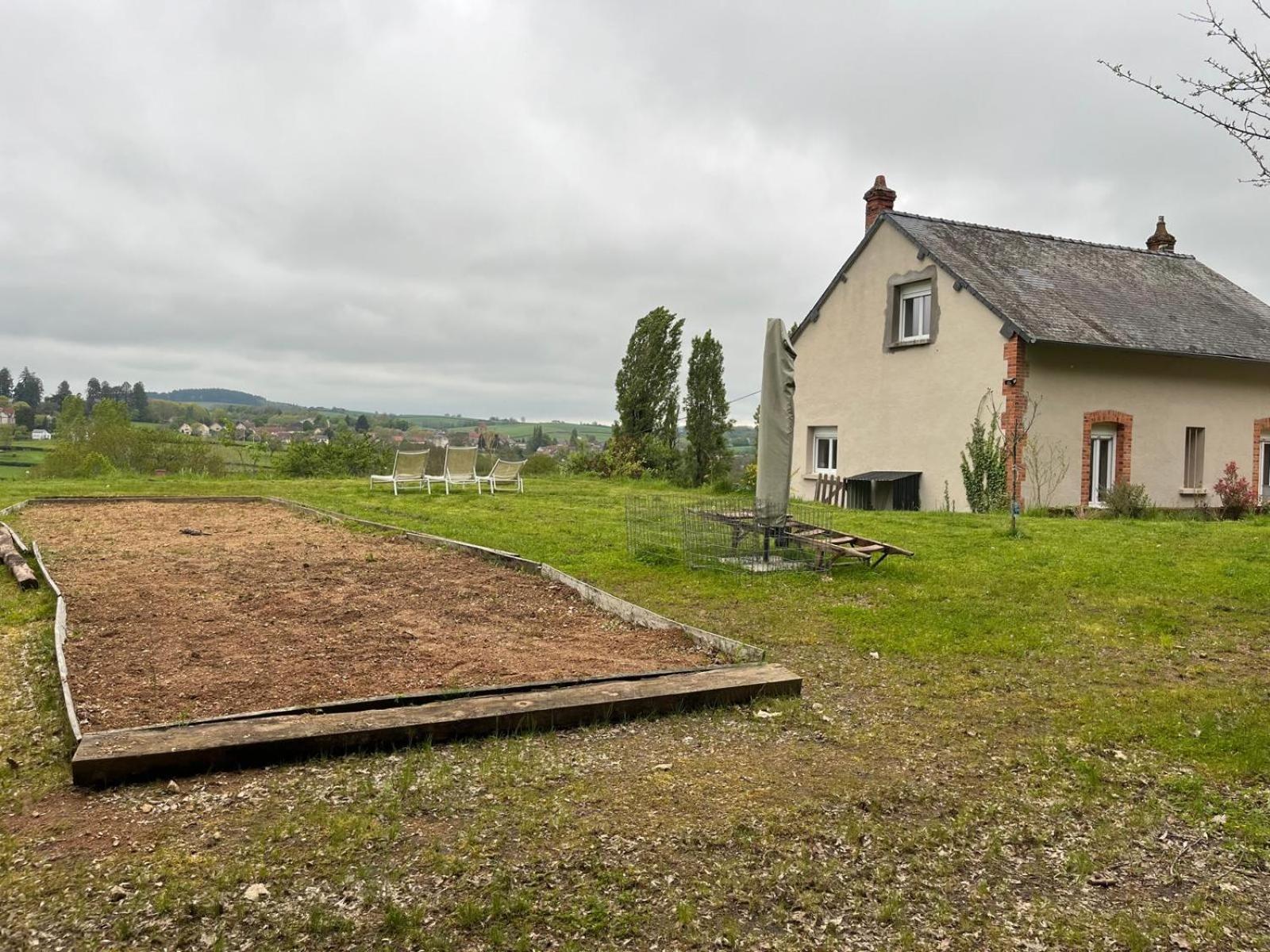 Domaine Du Pavillon Gite 15 Personnes Issy-l'Eveque Esterno foto